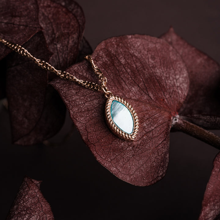 Visual Necklace