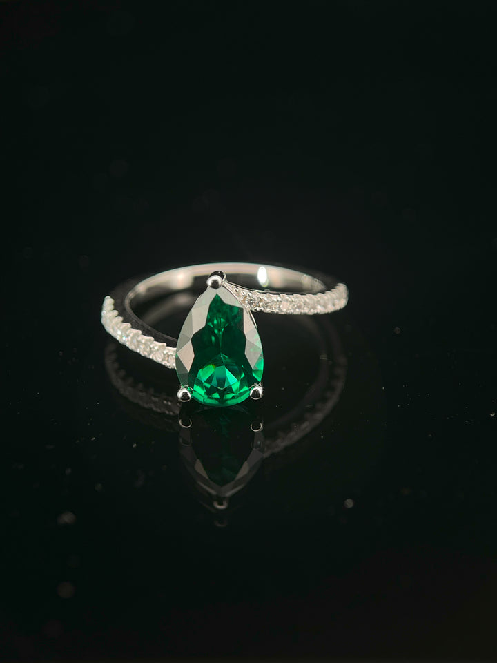 Opulent Emerald Grace Ring